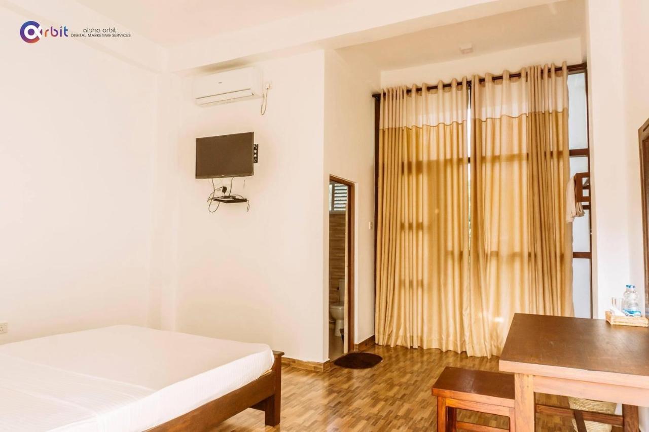 The Grand Pearl Resort Monaragala Esterno foto
