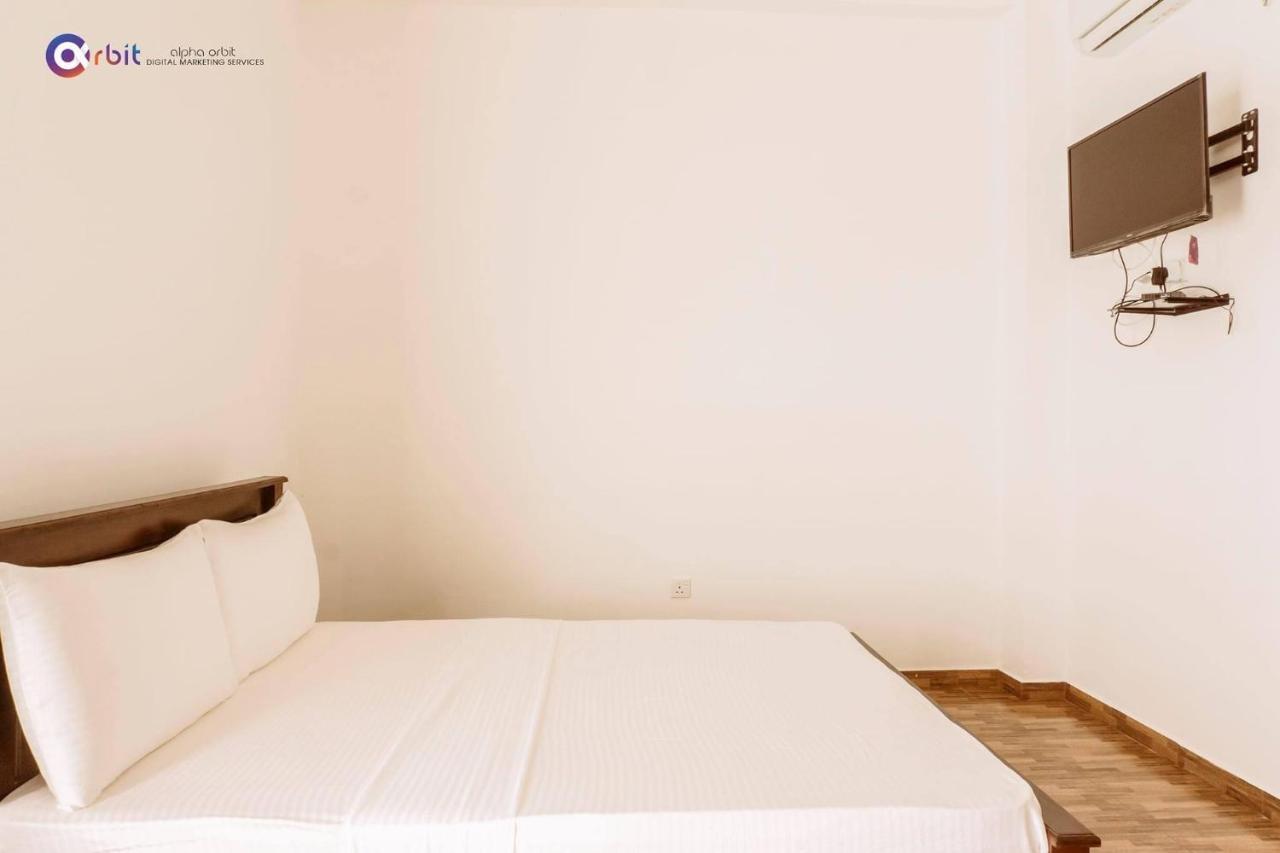 The Grand Pearl Resort Monaragala Esterno foto